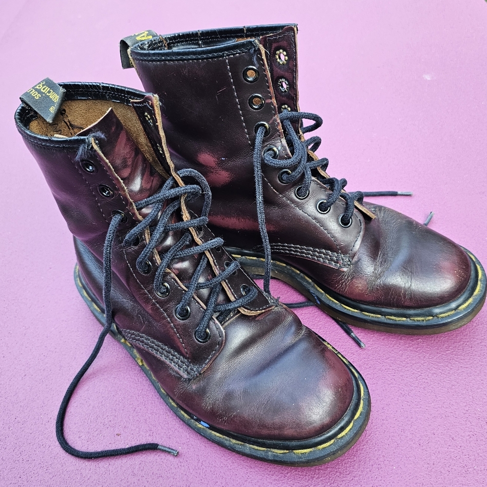 Vintage Made in England Oxblood Dr. Martens Burgundy Black US 6 UK4